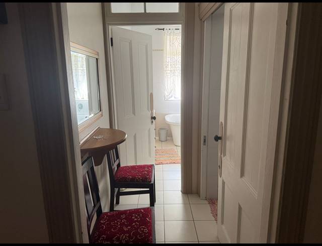 2 BEDROOM APARTMENT FOR SALE IN ESSENWOOD